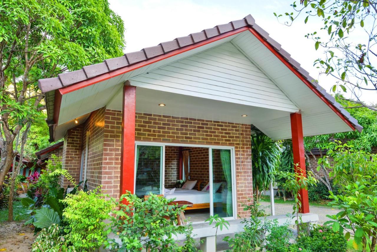 Theerama Cottage Suan Phueng Exterior photo